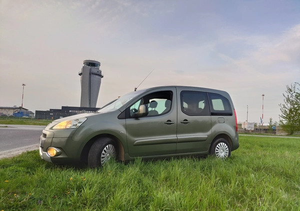 Peugeot Partner cena 19500 przebieg: 199500, rok produkcji 2009 z Tarnogród małe 79